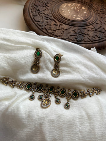 Victorian style necklace with earrings
