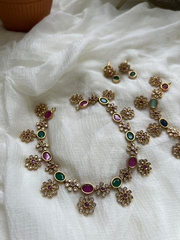 Stone flower necklace with studs
