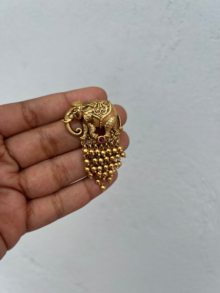 Elephant cluster bead studs