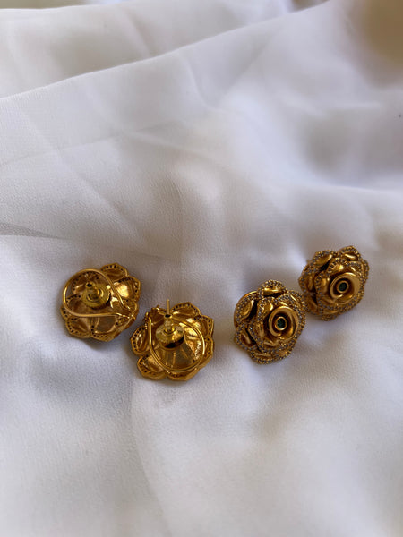 Antique rose flower studs