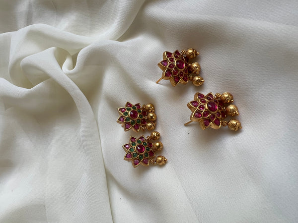 Kemp star flower studs