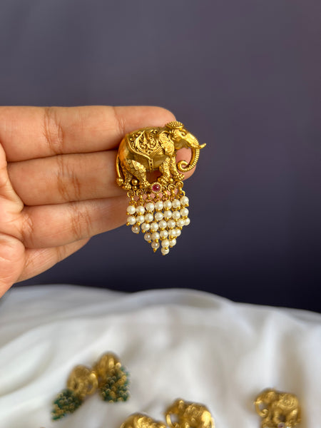 Elephant cluster bead studs