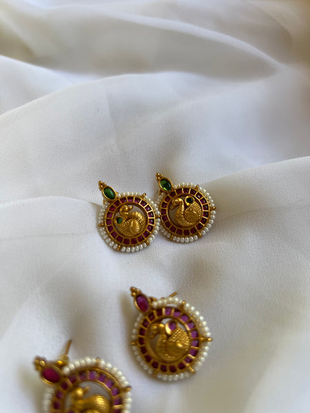 Peacock kemp Pearl studs
