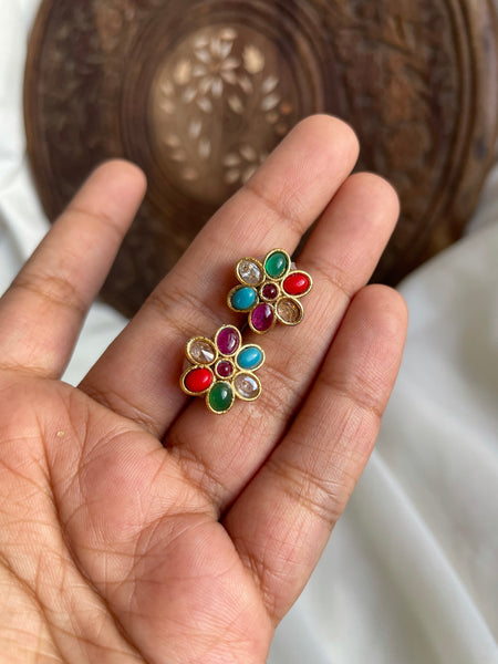 Small kemp flower studs