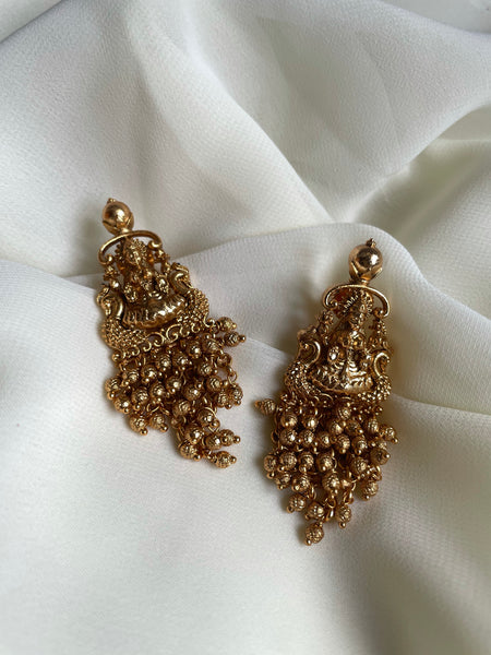 Lakshmi cluster drop studs