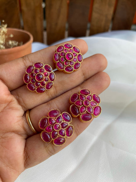 Kemp like flower studs