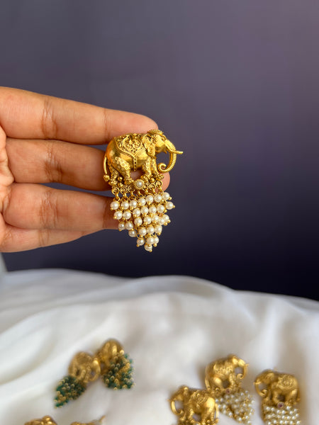 Elephant cluster bead studs