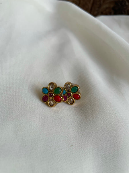 Small kemp flower studs