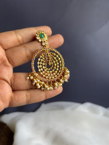 Designer stone chaandbalis