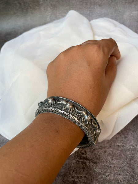 Oxidised elephant kada