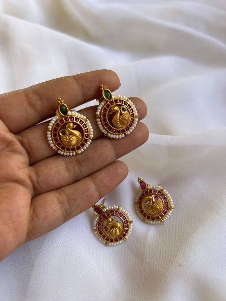 Peacock kemp Pearl studs