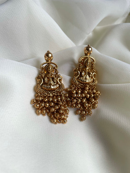 Lakshmi cluster drop studs