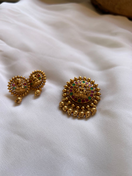 Lakshmi Chakra pendant with studs