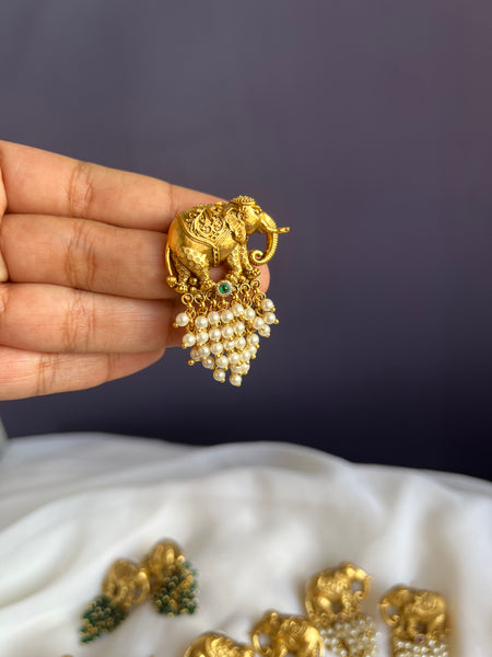 Elephant cluster bead studs