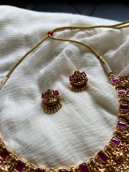 Lakshmi kemp necklace with studs