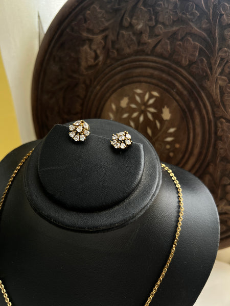 Stone flower necklace with earrings