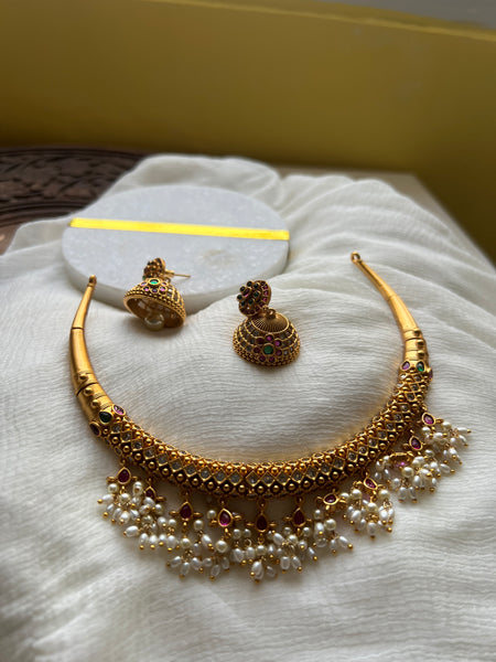 Kemp non idol rice pearl hasli with jhumkas