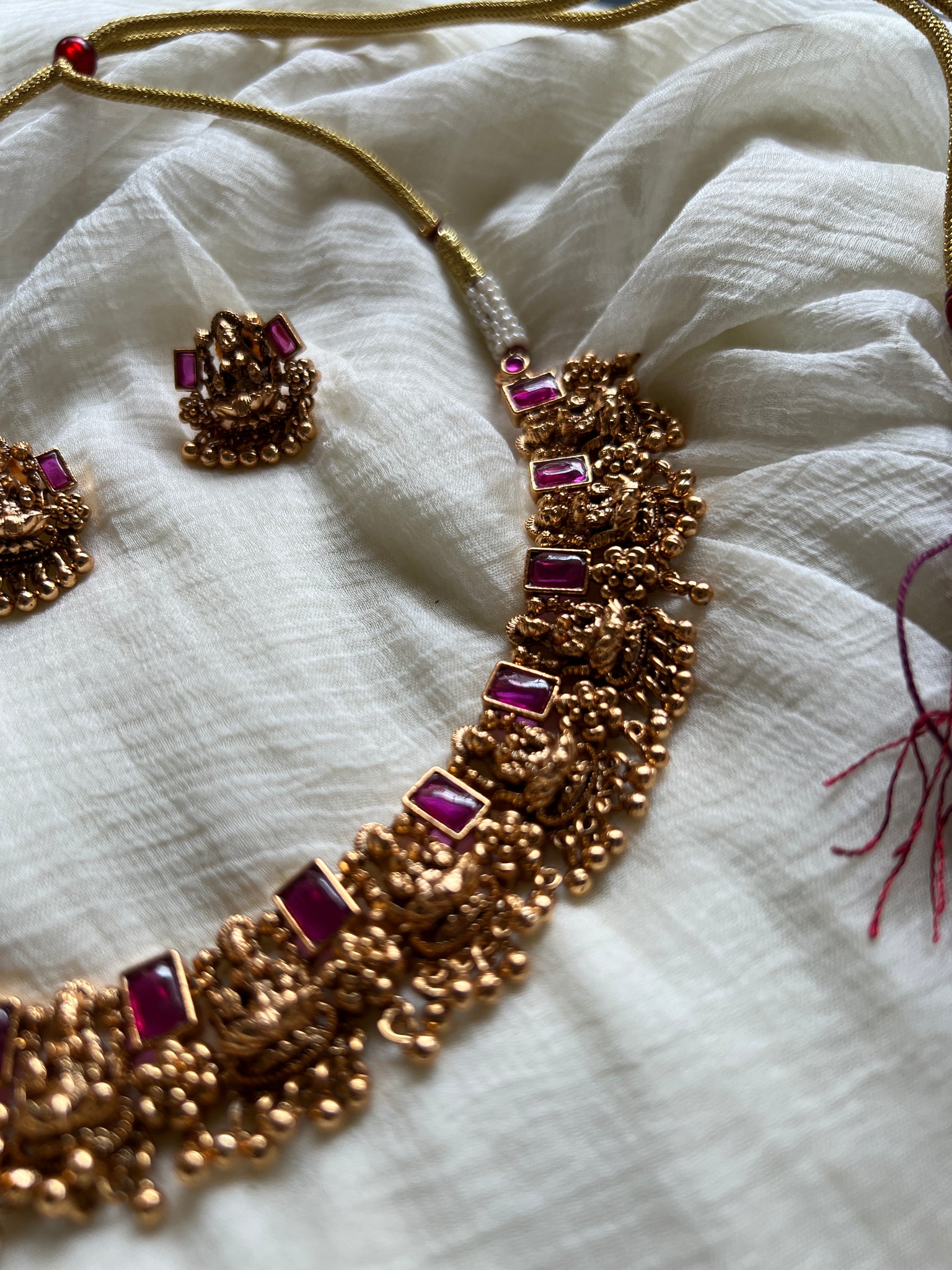 Lakshmi kemp necklace with studs