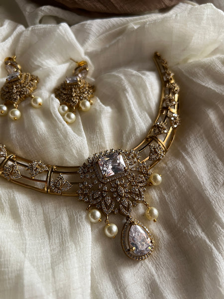 Victorian style stone stiff necklace with earrings