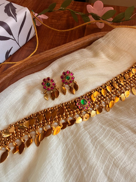 Kemp Elakkathaali choker with studs