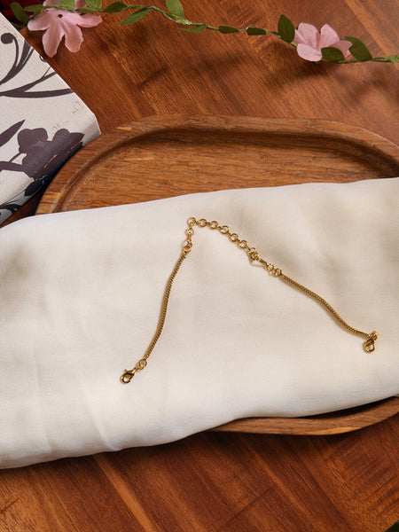 Necklace extension with lock hook
