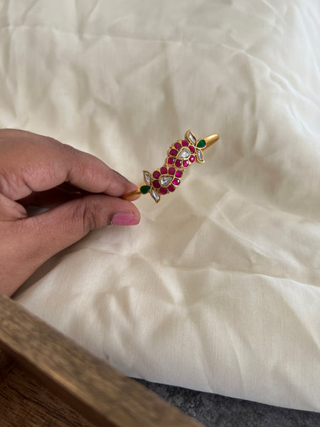 Kundan manga single kada