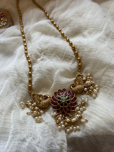 Kemp flower maala with studs