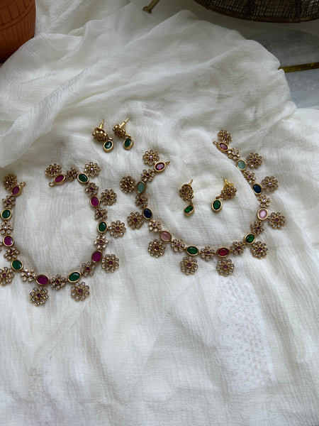 Stone flower necklace with studs