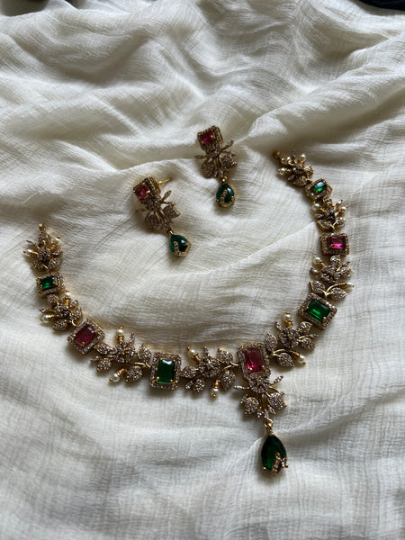 Stone floral necklace with earrings