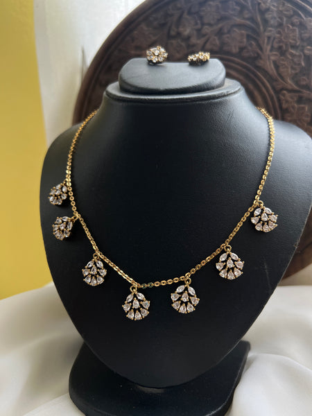 Stone flower necklace with earrings