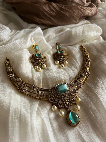 Victorian style stone stiff necklace with earrings