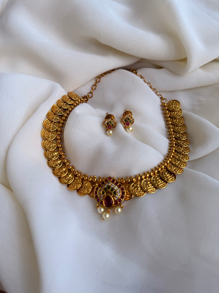 Coin Necklace With Kemp pendant with studs set