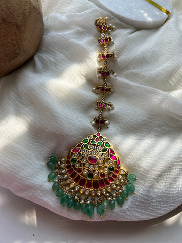 Kundan oversized bridal tika