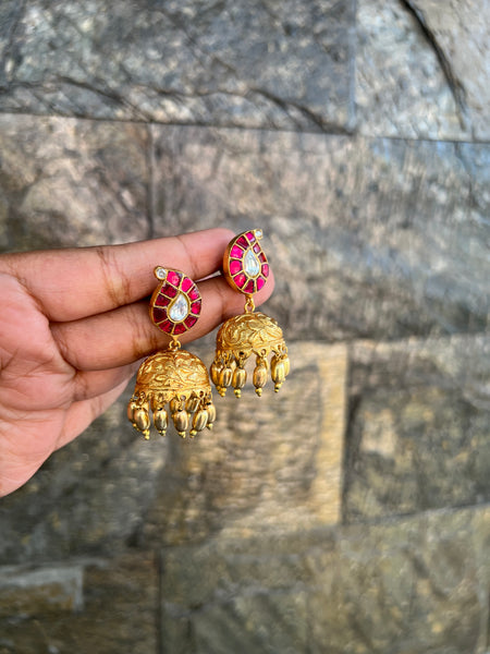 Kundan manga Nagas Jhumkas
