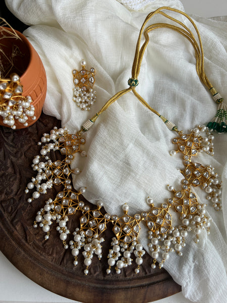 Parineeti kundan necklace with studs