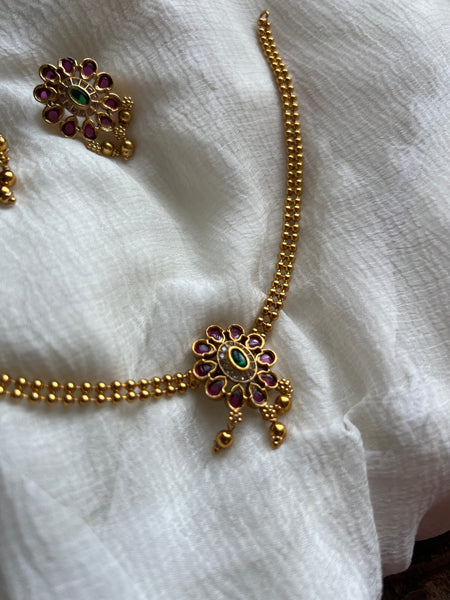 Kemp flower matte necklace with studs