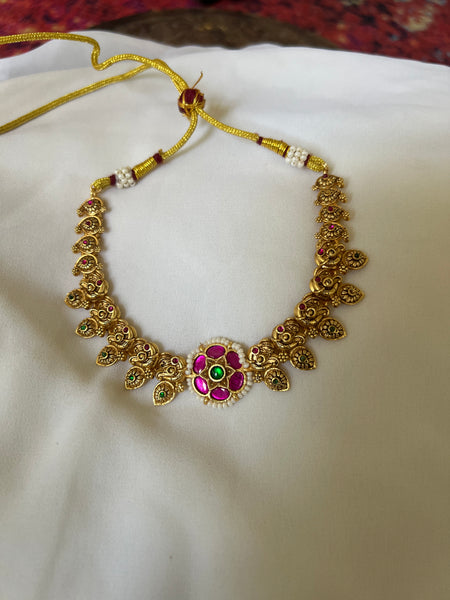 Kundan flower matte necklace with studs