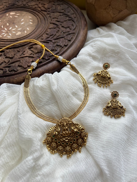 Nagas Lakshmi pendant choker with Chaandbalis