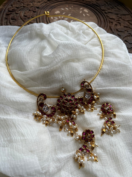 Kemp flower peacock pendant with hasli and studs