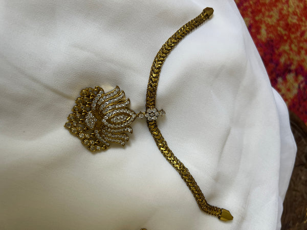 Vintage style lotus attigai with earrings