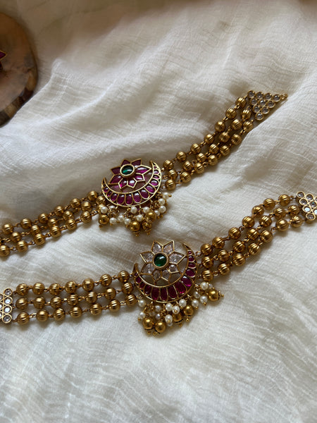 Kid friendly kemp choker with studs