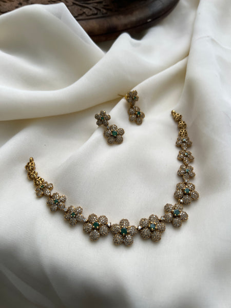 Stone flower necklace with earrings