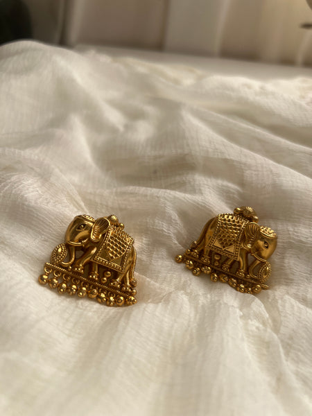 Jumbo elephant matte studs