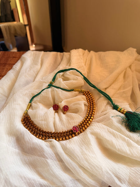 Antique kemp flower thushi necklace with studs