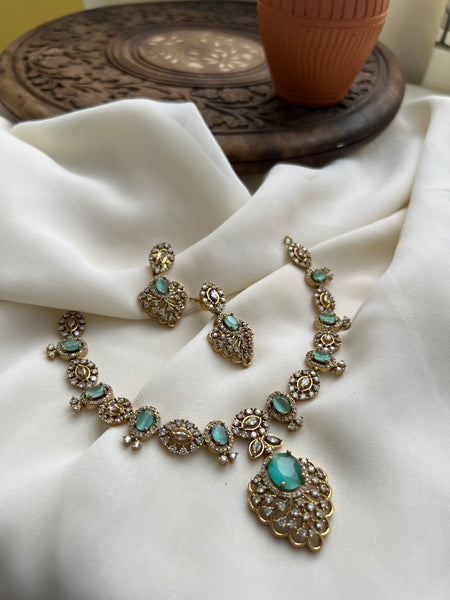 Mint designer ad necklace with earrings
