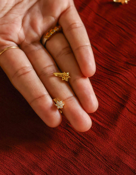 Gold Plated floral Nose pin