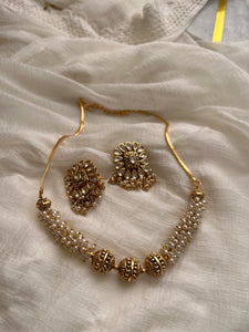 Peale cluster necklace with studs set