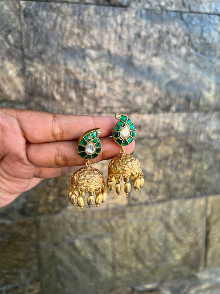 Kundan manga Nagas Jhumkas