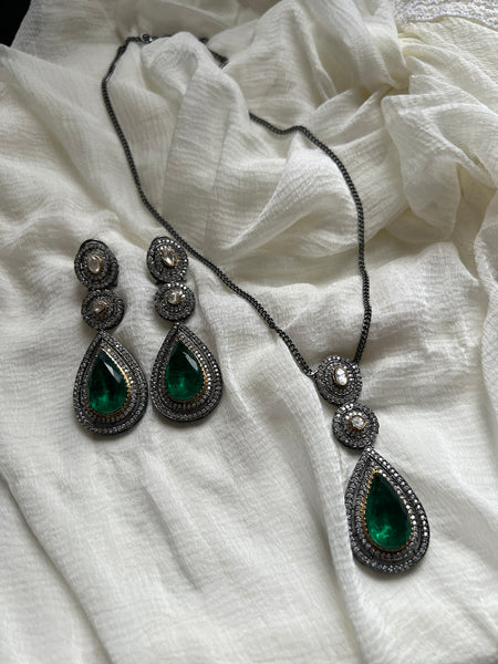 Victorian inspired emerald pendant with earrings