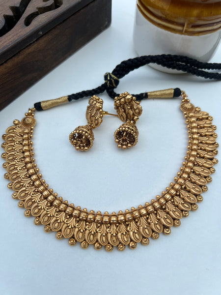 Gold look alike kemp Lakshmi necklace